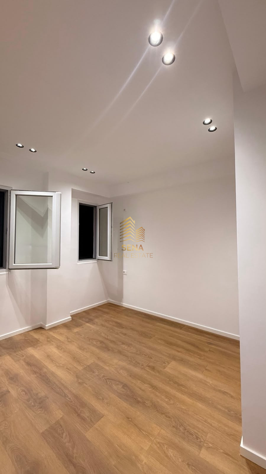Shitet, Apartament 1+1, 21 Dhjetori, 155,000 Euro