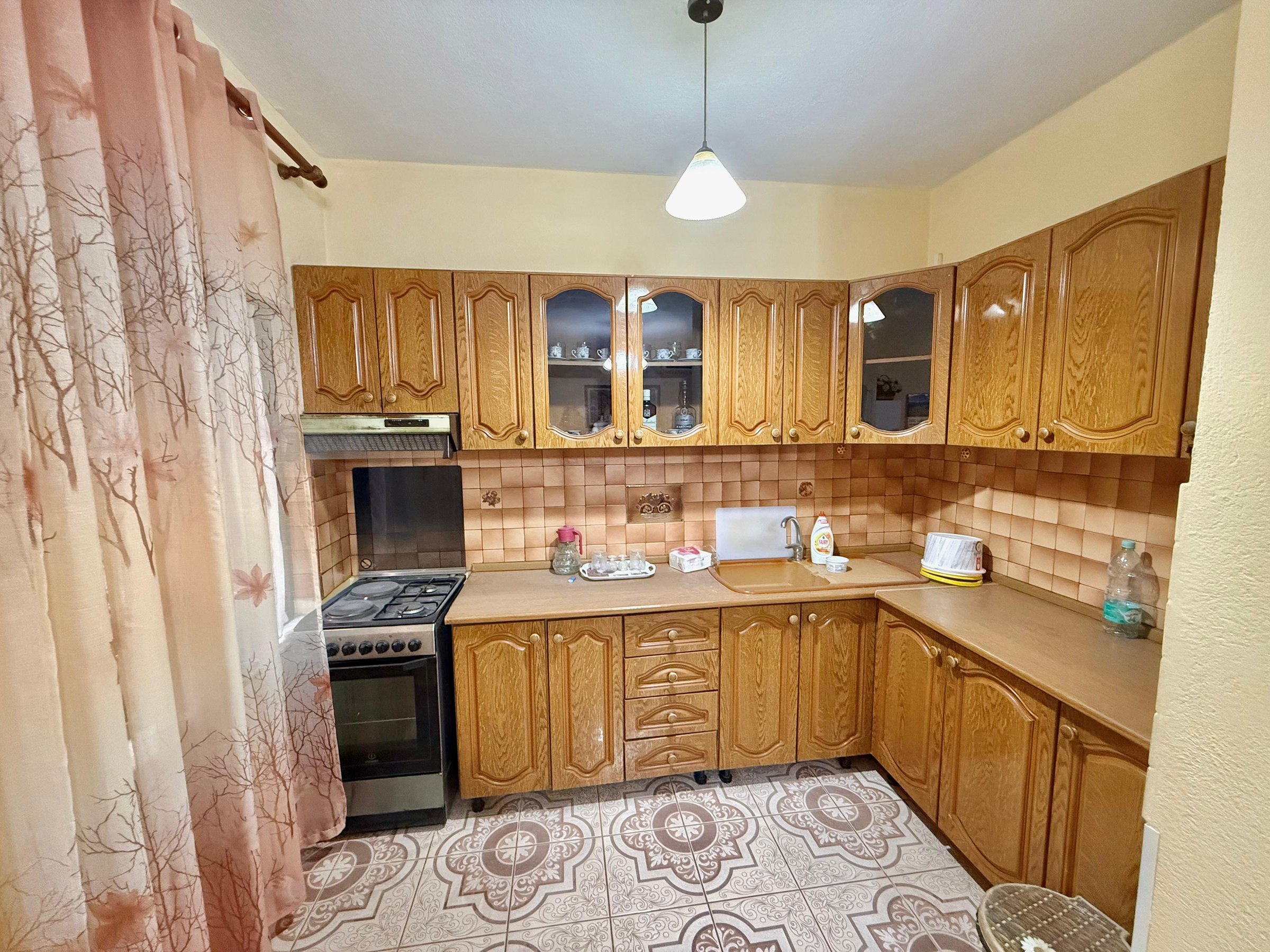 Qira, Shtepi Private 2 kateshe 2+1+blk+Parkim, Allias, 50,000 Lek/muaj