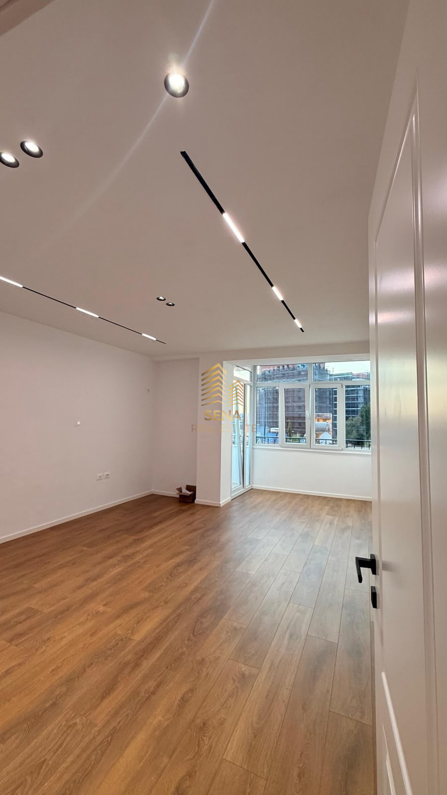 Shitet, Apartament 1+1, 21 Dhjetori, 155,000 Euro