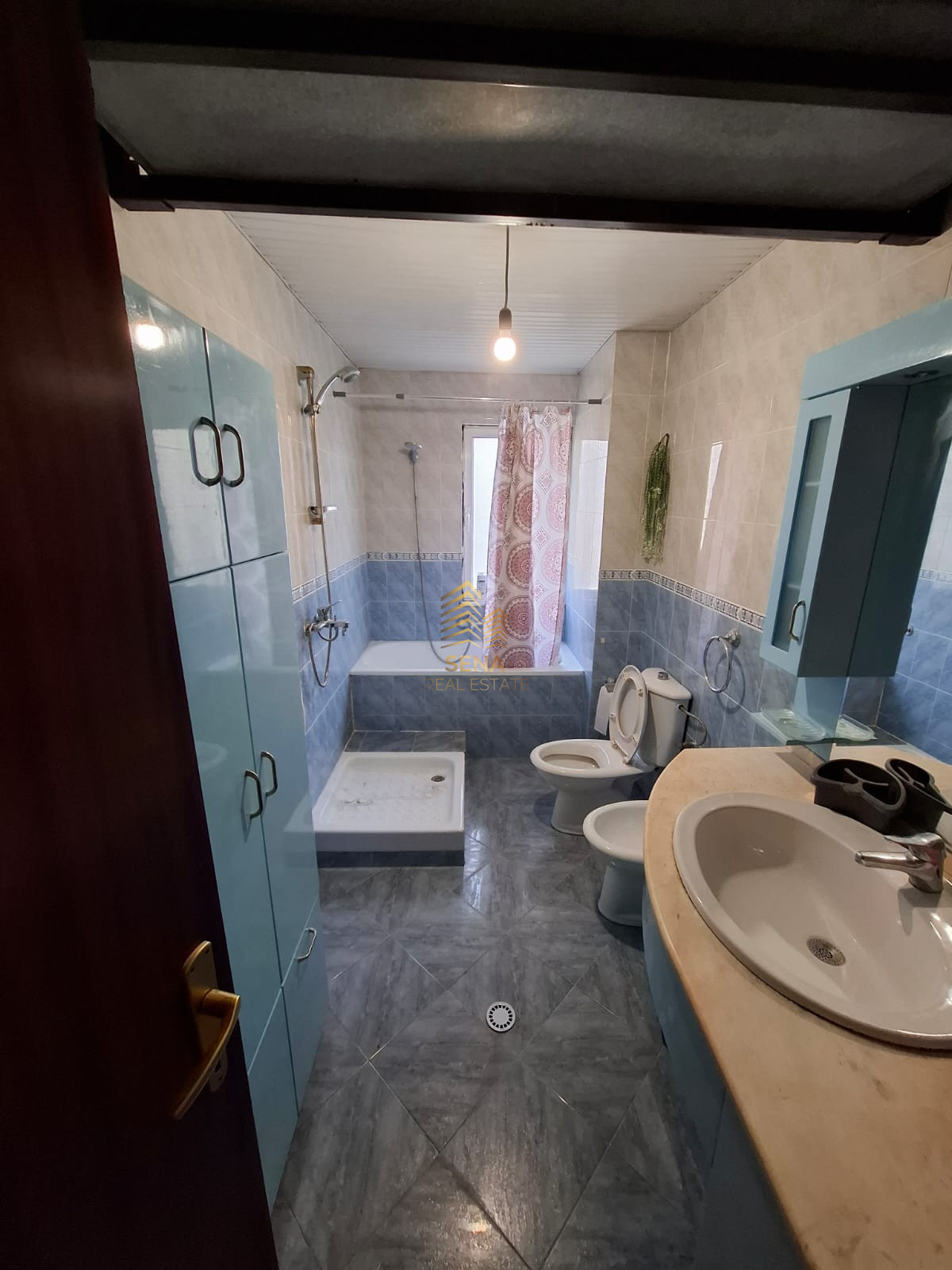 Qira, Apartament 2+1+A, Komuna e Parisit, 85.000 Leke/Muaj