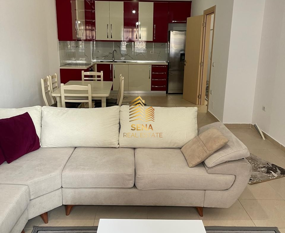 Shitet, Apartament 3+1+2+Blk+2 Poste Parkimi, Kinostudio, 295,000 Euro