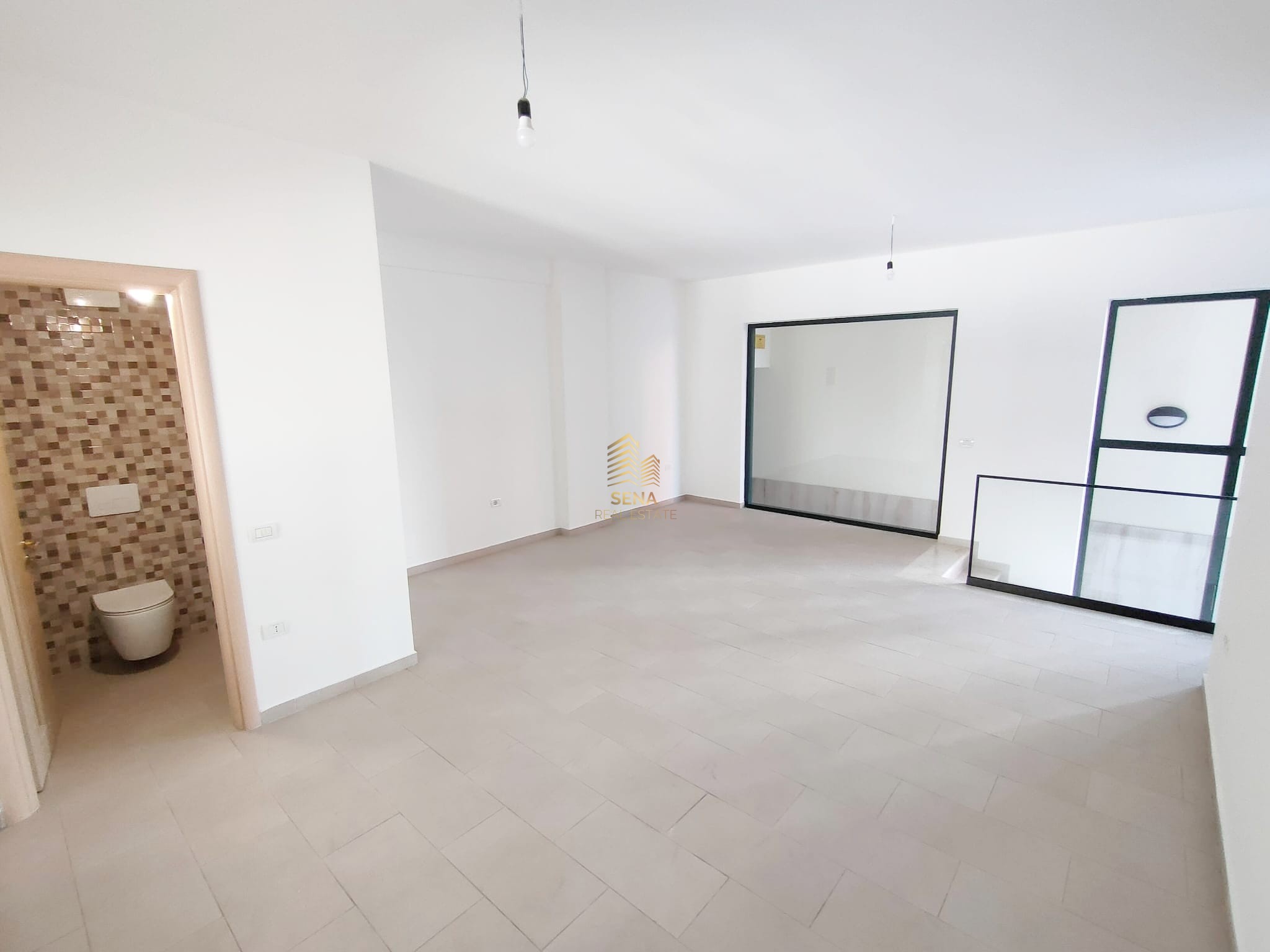 Shitet, Ambient Biznesi, Kompleksi Green City – Astir, 140,000 Euro