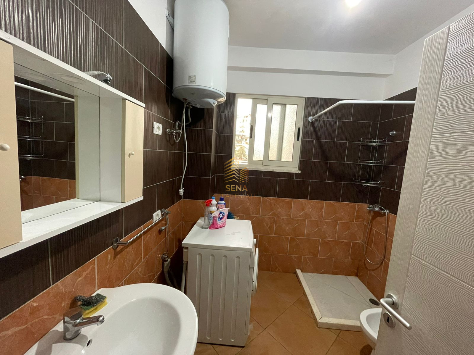 Qira, Apartament 1+1+2blk, Kompleksi Tom Doshi, Shkoze, 38.000 Leke/Muaj