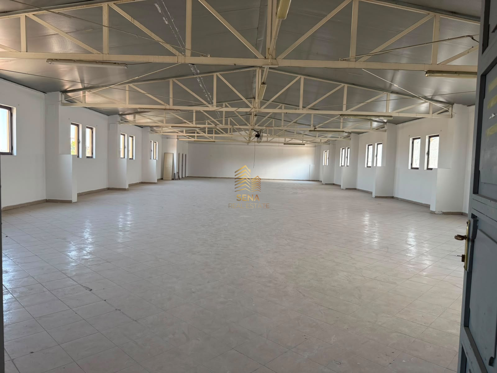 Qira, 2 kate Ambient Biznesi 1060m2, Allias, 350,000 Lek/muaj Bruto