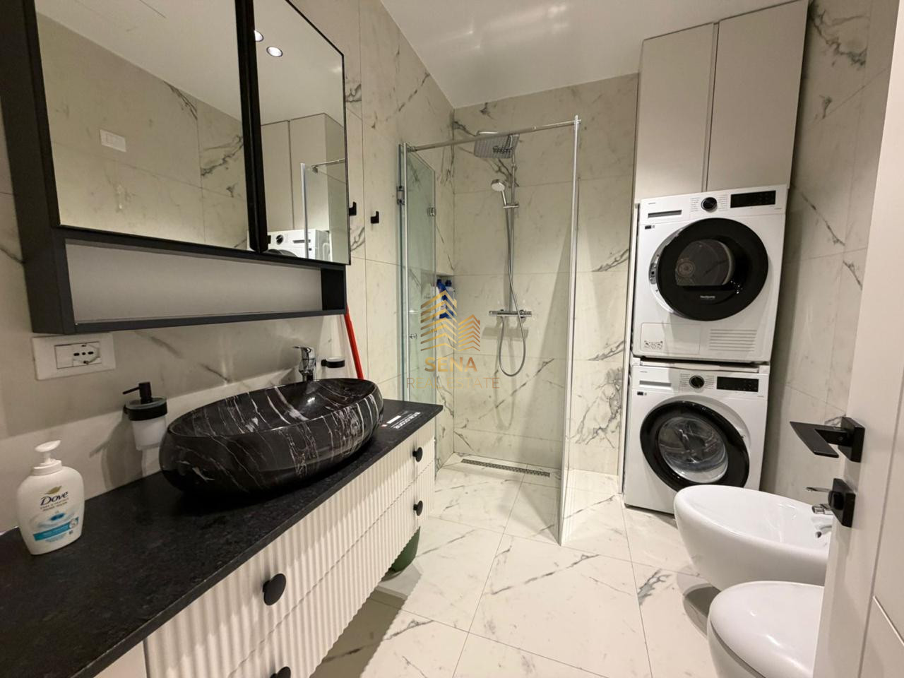 Shitet, Apartament 1+1 +blk+ Post Parkimi, Lake View Residence. 345.000 Euro