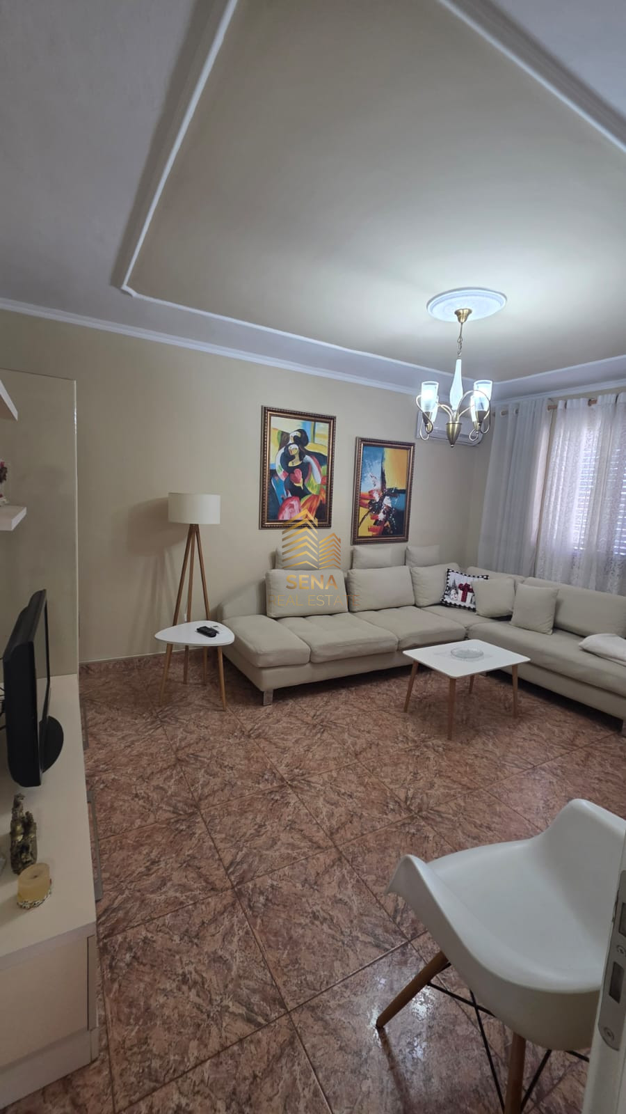 Qira, Apartament 2+1, Xhamllik, 60.000 Leke/muaj