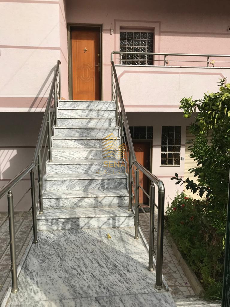 Shitet,Vile 2- Kateshe ,Porcelan, 250 000 Euro
