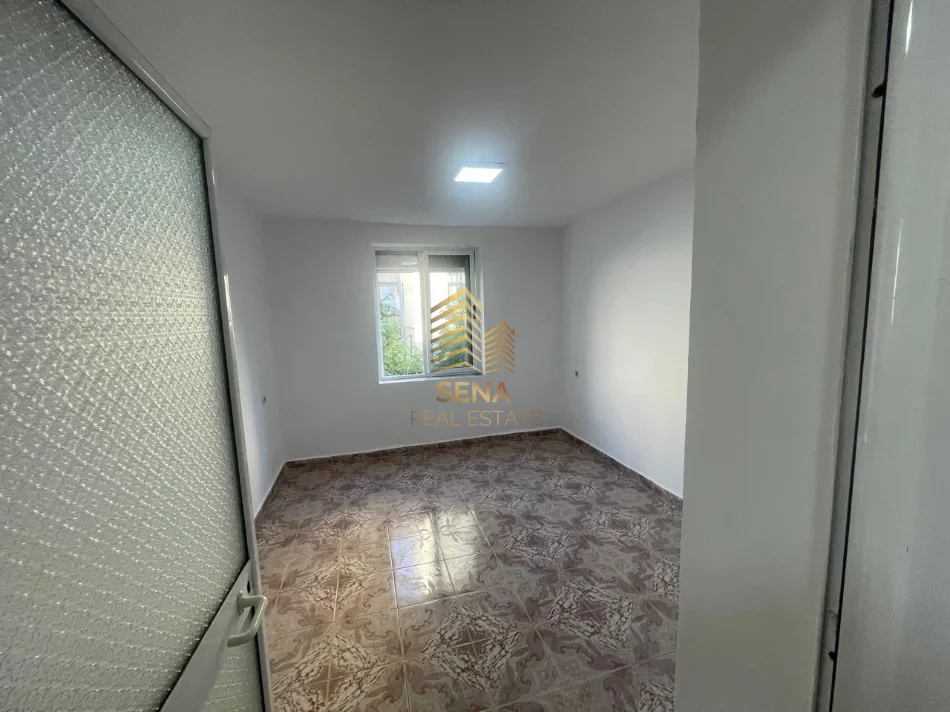 Qira, Apartament 2+1+BlK, Ish Restorant Durresi, 50.000 Leke/Muaj