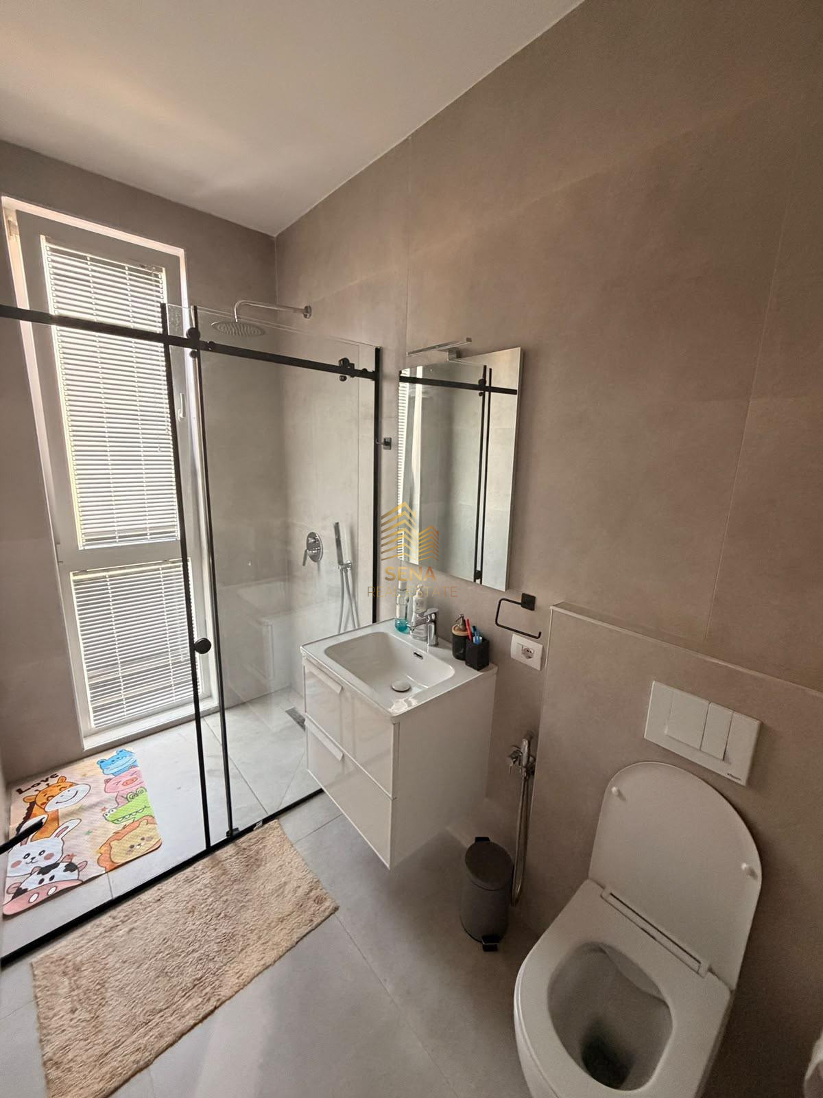 Shitet Apartament 2+1+2+2blk, Ish Fusha e Aviacionit, 35.000.000 Leke
