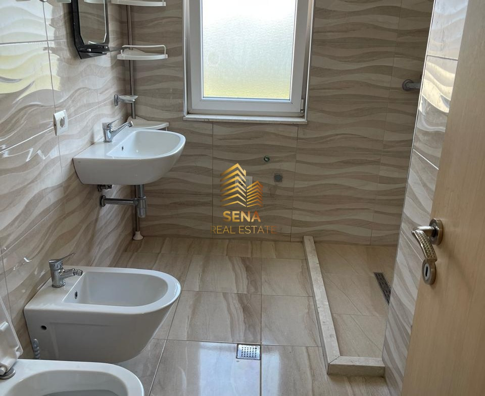 Shitet, Apartament 3+1+2+Blk+2 Poste Parkimi, Kinostudio, 295,000 Euro