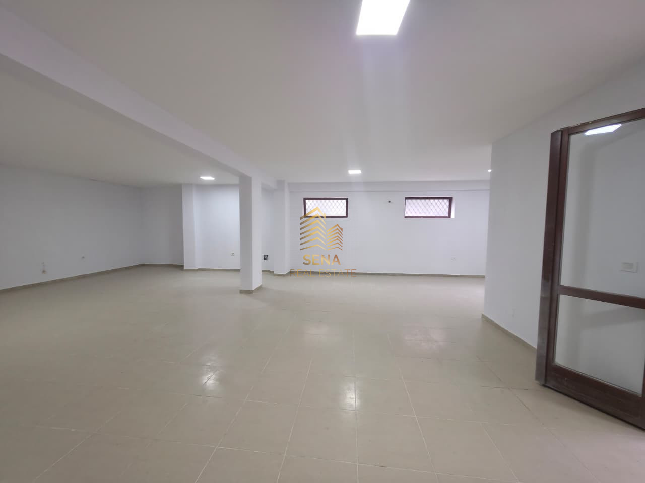 Qira, Ambient Biznesi – Openspace , Liqeni i Thate, 90.000 Leke Neto