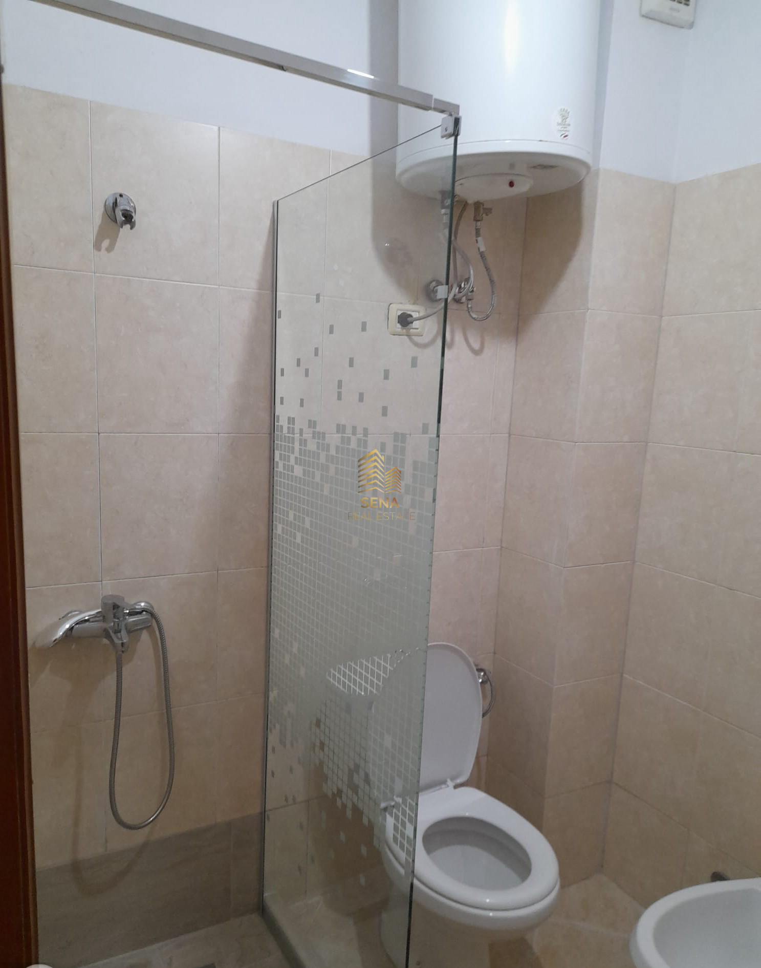 Qira, Apartament 2+1+2blk, Rruga e Kavajes-prane Square 21, 70.000 Lek/Muaj