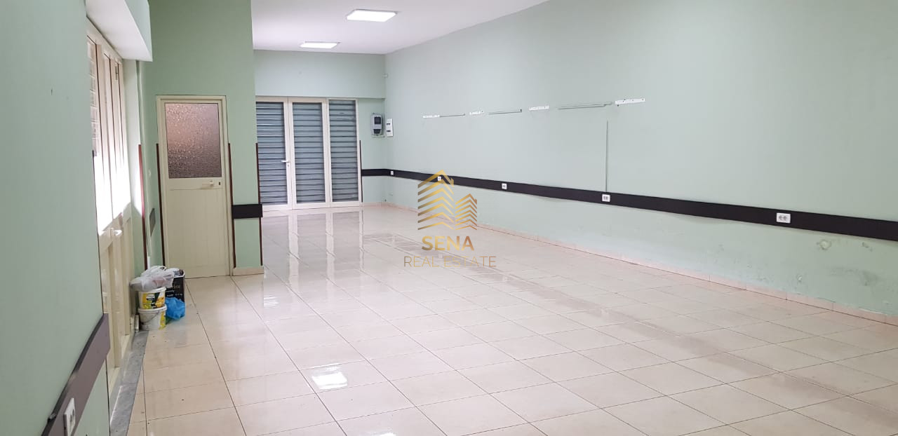 Qira, Ambient biznesi, Rruga Bardhyl, 1000 Euro i Diskutueshem