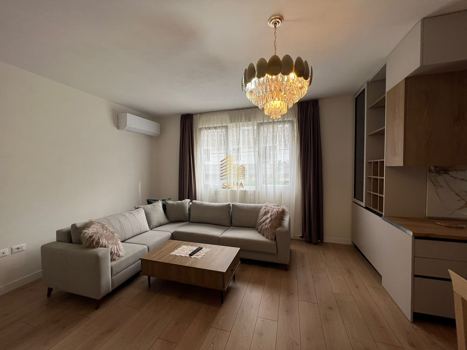 Qira, Hyrje Private 2+1+2blk, Porcelan, 60.000 Leke/muaj