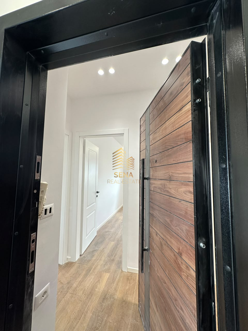 Shitet, Apartament 1+1+Blk, Rruga Bardhyl, 13.700.000 Leke