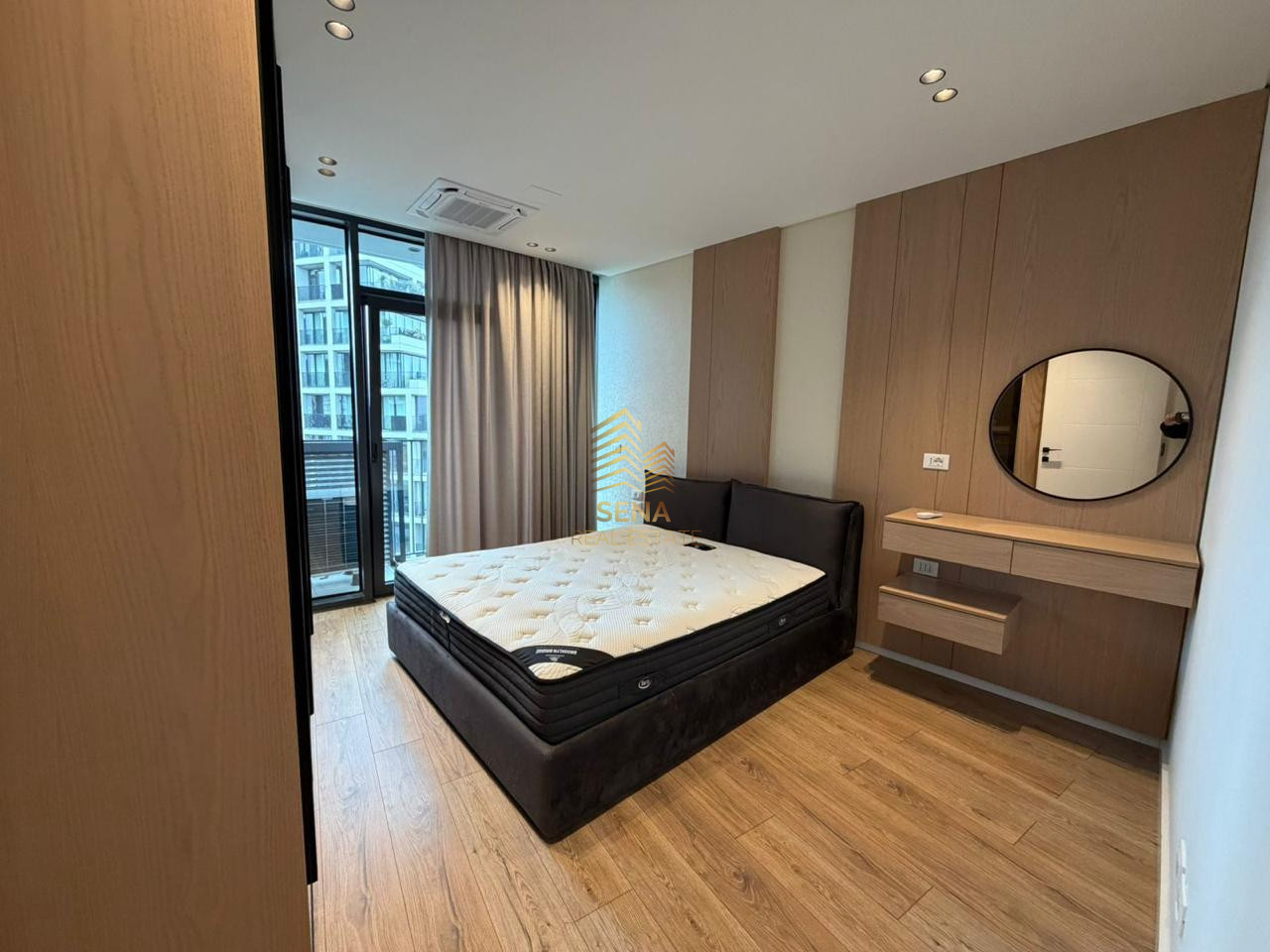 Shitet, Apartament 1+1 +blk+ Post Parkimi, Lake View Residence. 345.000 Euro