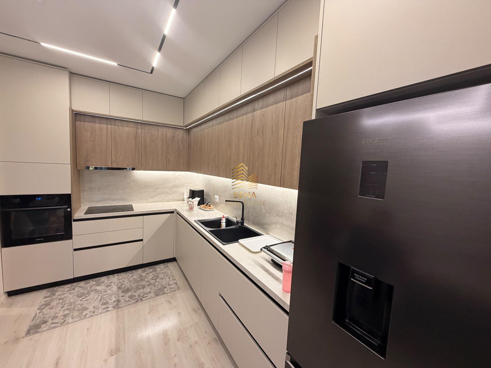 Shitet Apartament 2+1+2+2blk, Ish Fusha e Aviacionit, 35.000.000 Leke
