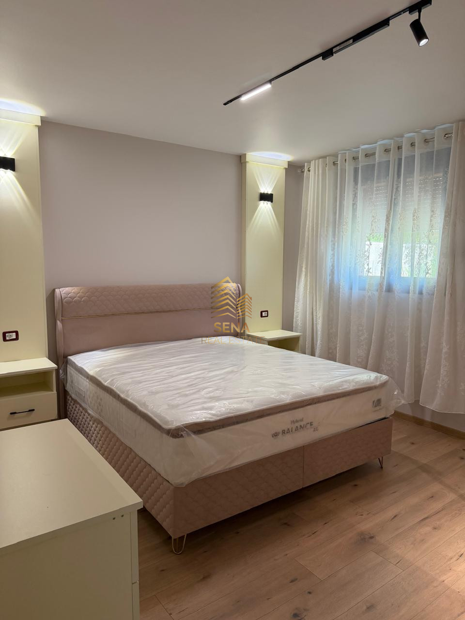 Qira, Apartament 2+1+blk+Post Parkimi, Ali Dem, 80.000 Leke/muaj