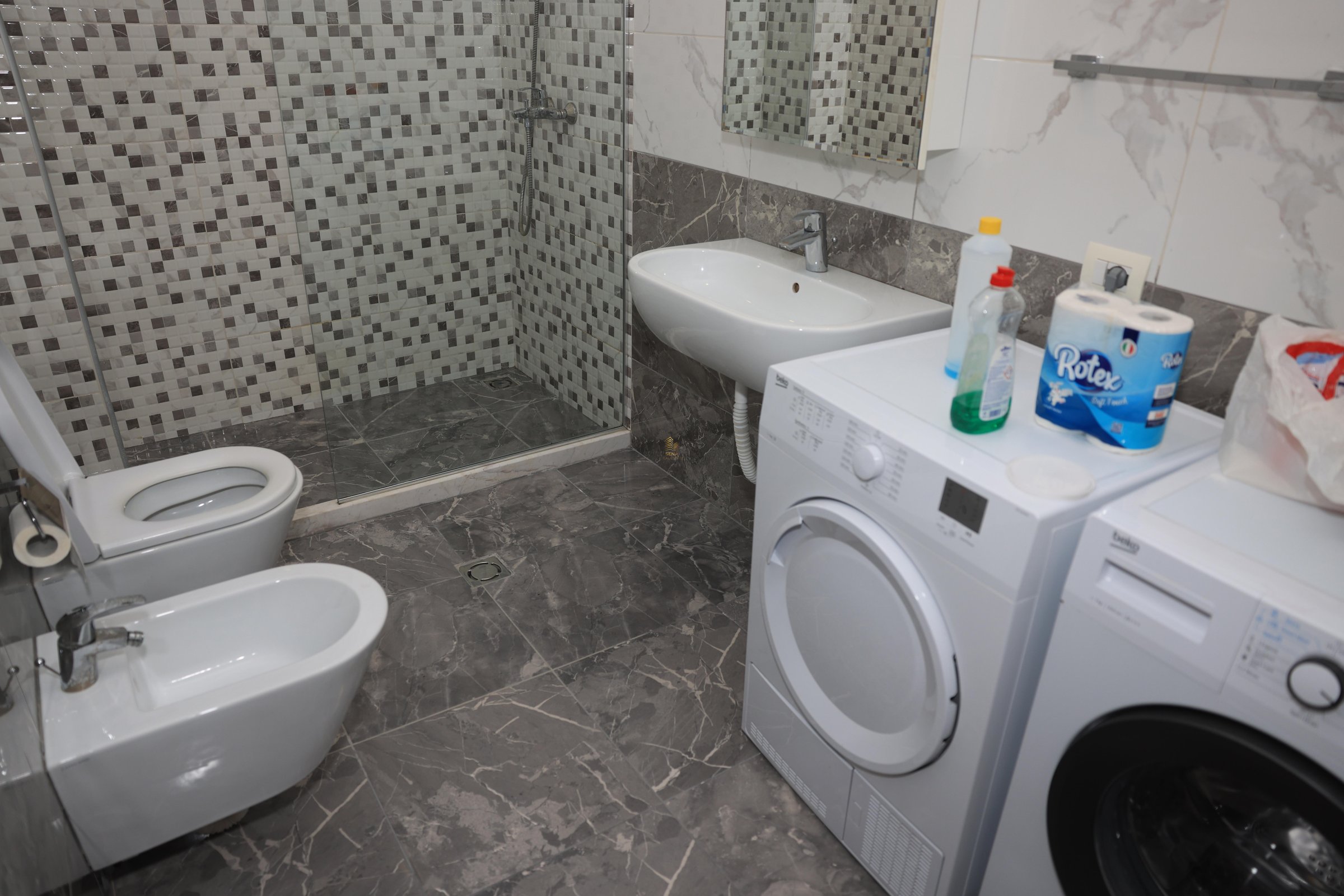 Qira, Apartament 2+1+2+Blk, Kopeshti Botanik, 80.000 Leke/muaj