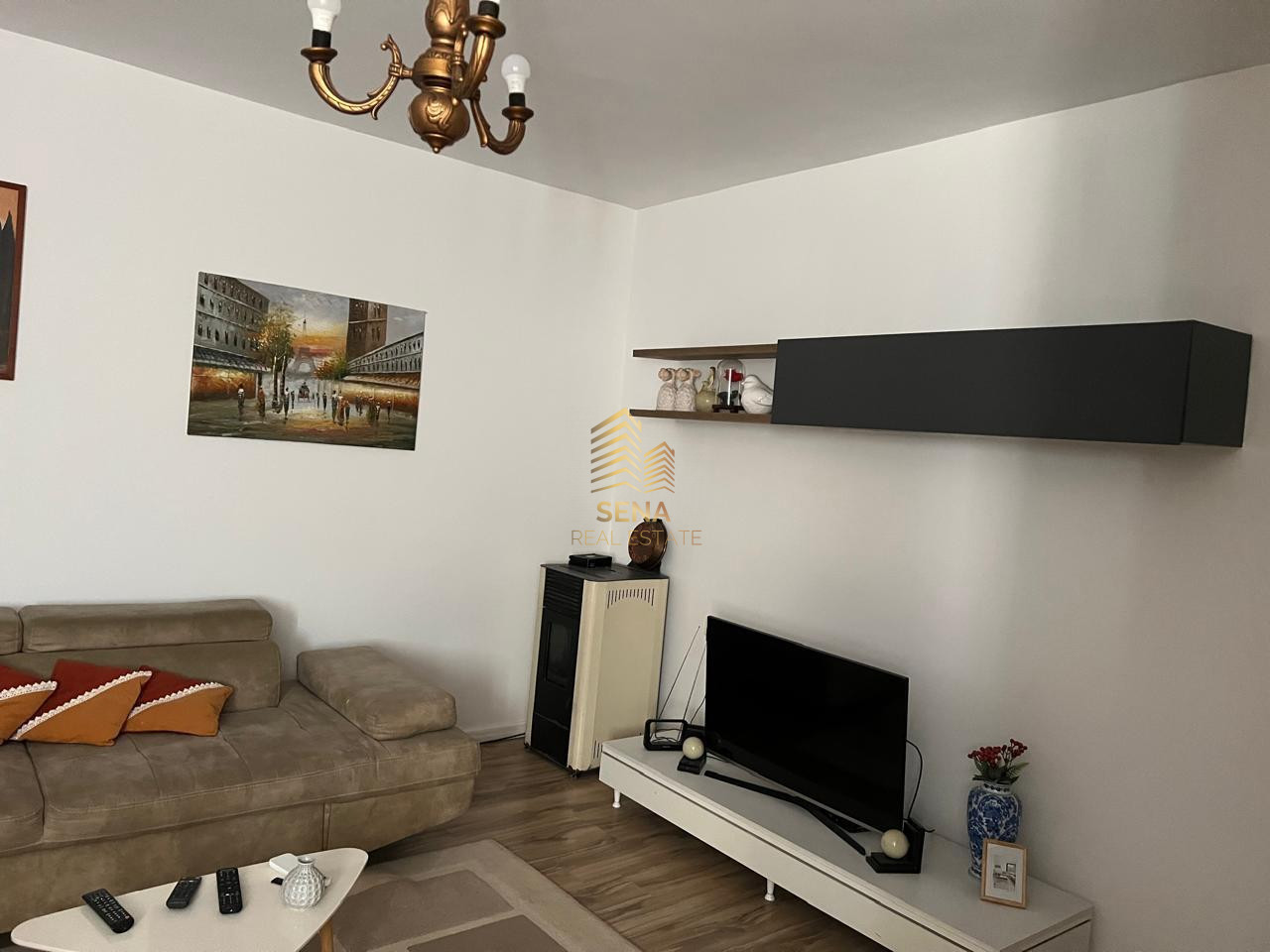 Qira, Hyrje private, 3+1, Spitali QSUT, 70.000 Lek/muaj