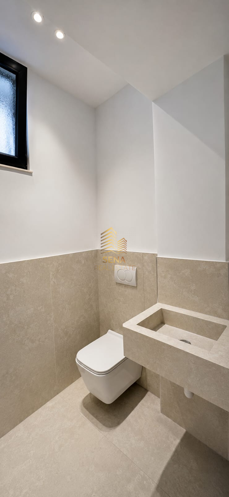 Qira, Ambient Biznesi – Pazari i Ri, 985 Euro