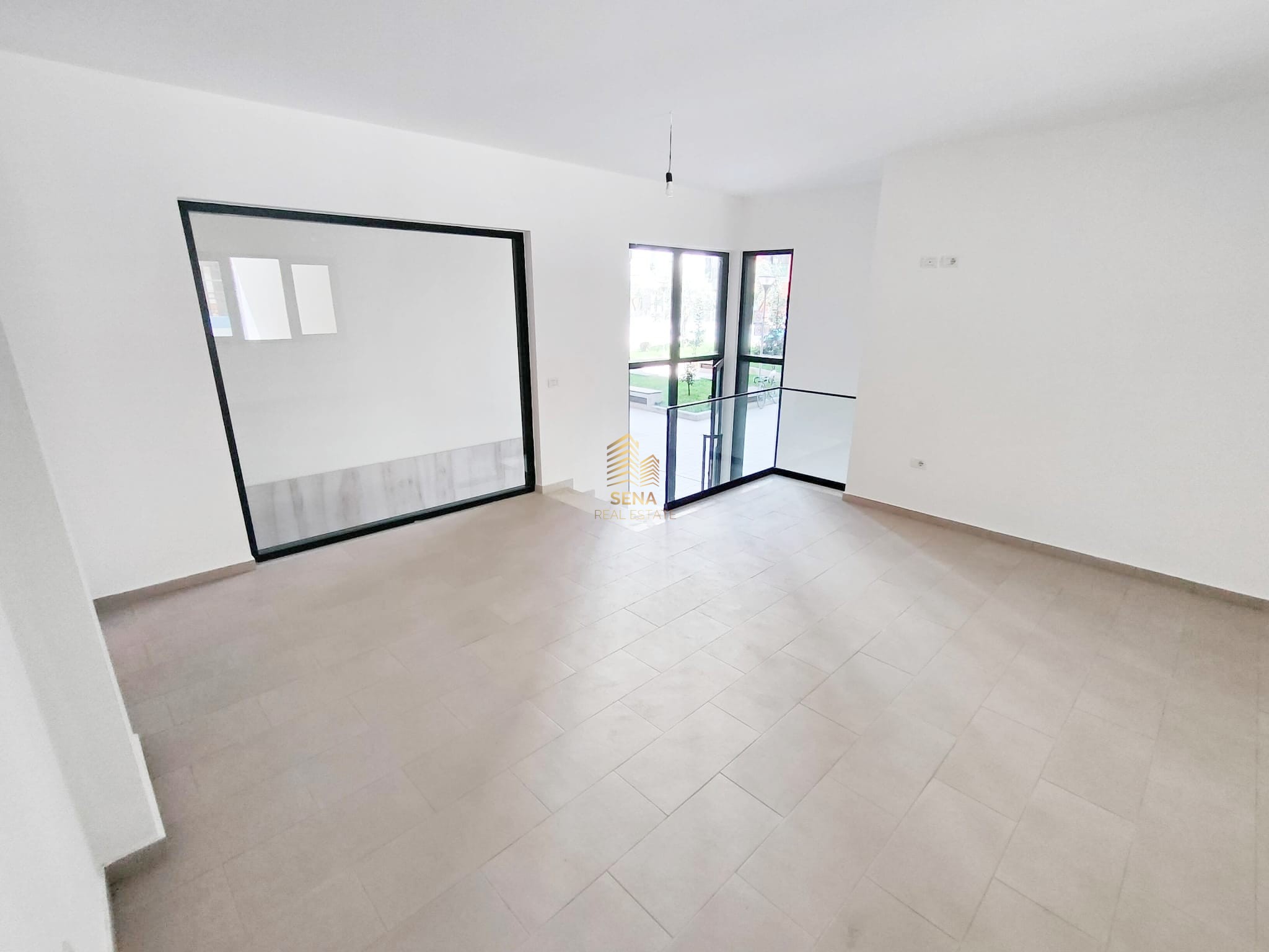 Shitet, Ambient Biznesi, Kompleksi Green City – Astir, 140,000 Euro