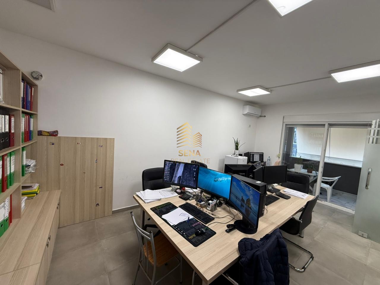Qira, Ambient biznesi/zyre, Komuna e Parisit, 1000 Euro/muaj