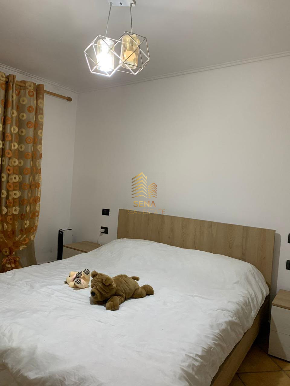 Qira, Hyrje Private, 1+1+Oborr, Ali Demi – Shkolla Kushtrimi i Lirise,40.000 Leke/muaj