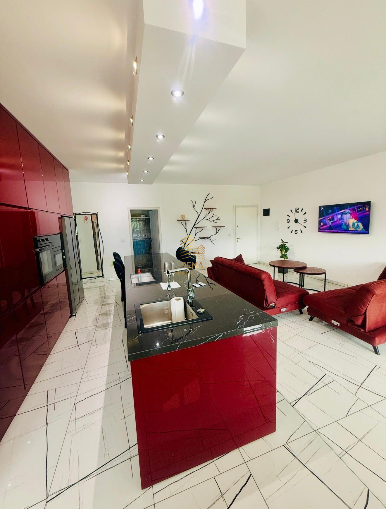 Qira, Apartament 2+1+3blk, Liqeni Thate, 1200 Euro/Muaj