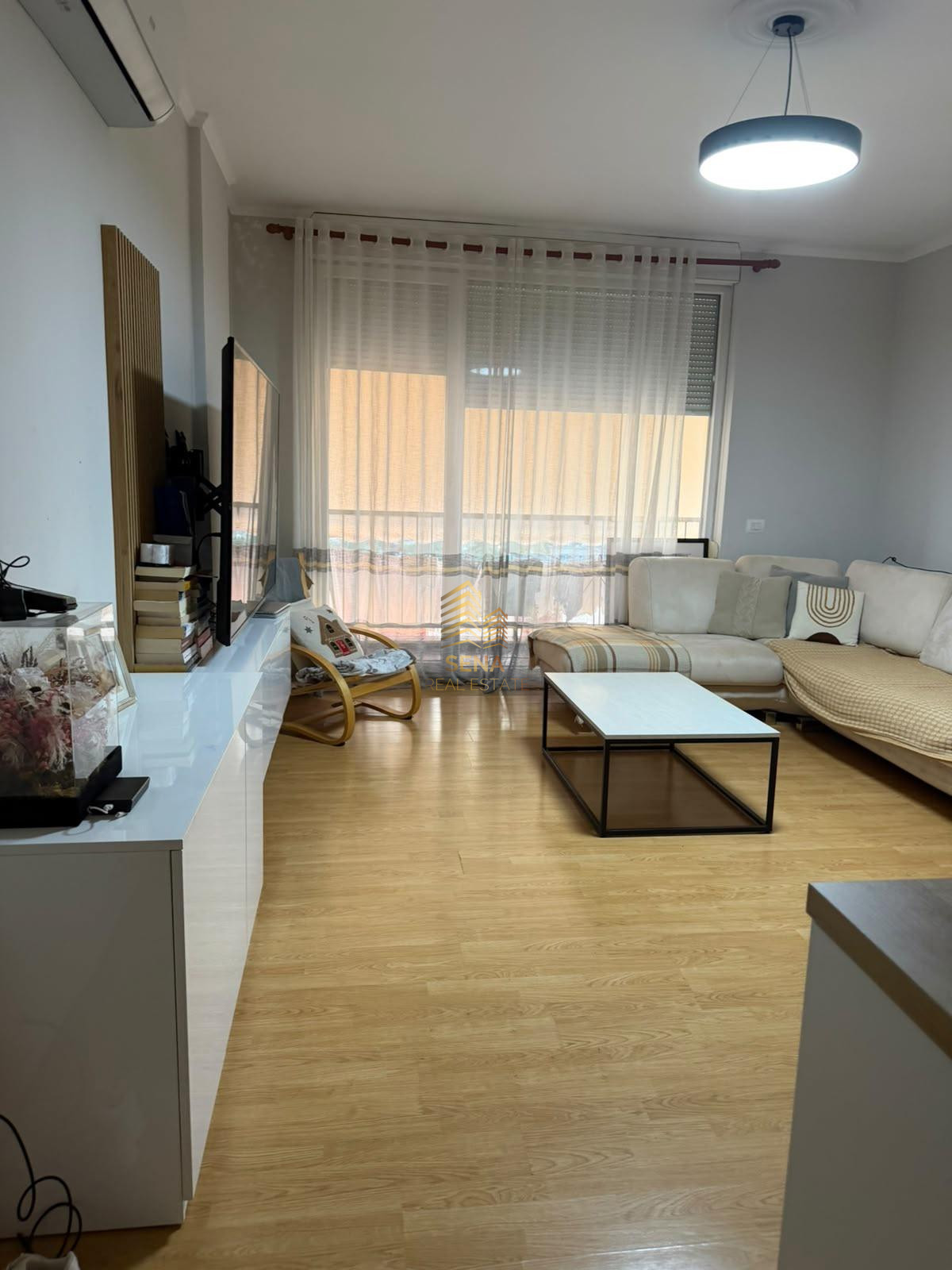 Qira, Apartament 2+1+2+blk, 21 Dhjetori, 90.000 Leke/muaj