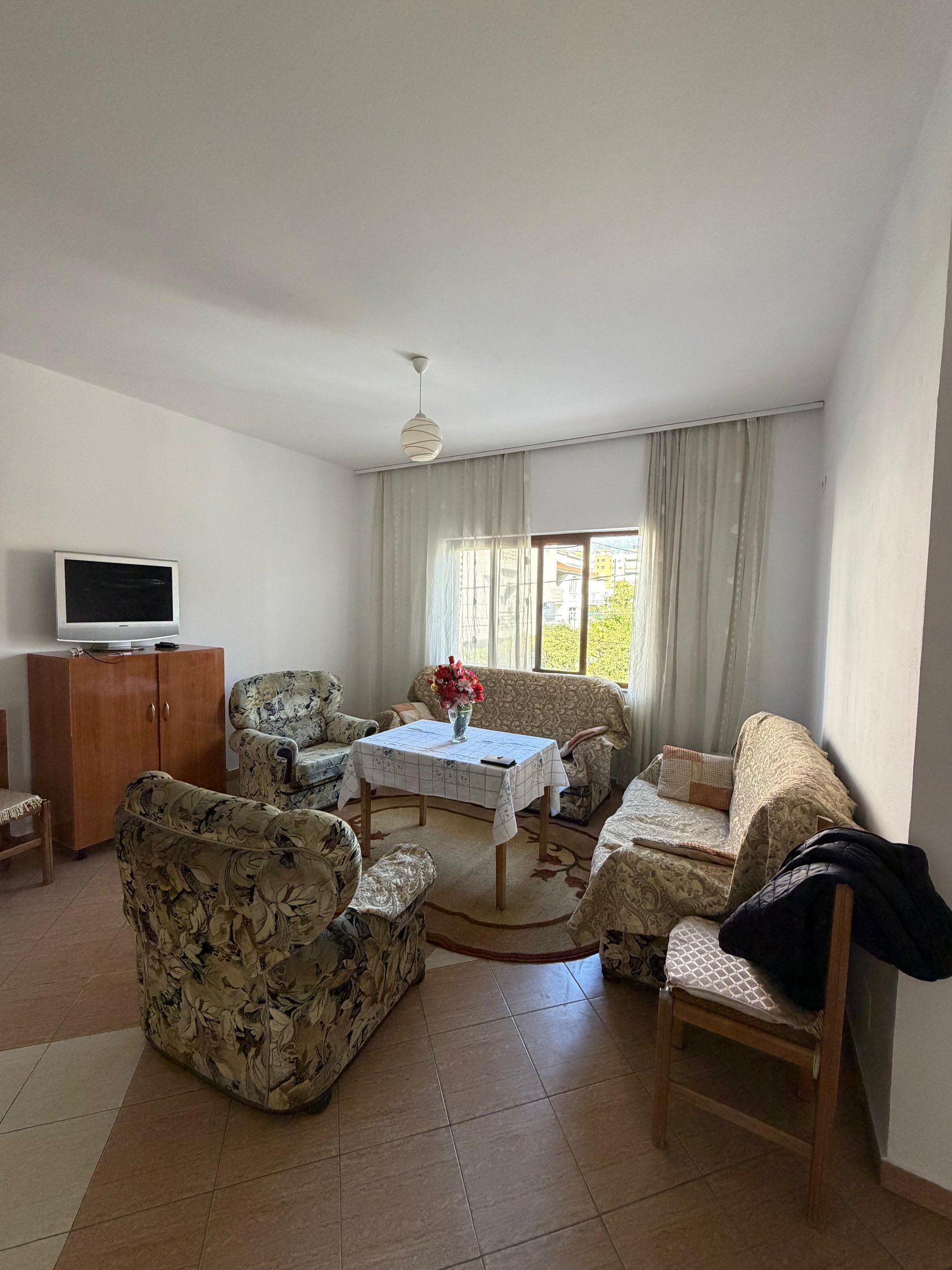 Qira, Hyrje Private, 2+1+blk+ Post Parkimi, Spital Amerikan 2, 52.000 Leke/muaj