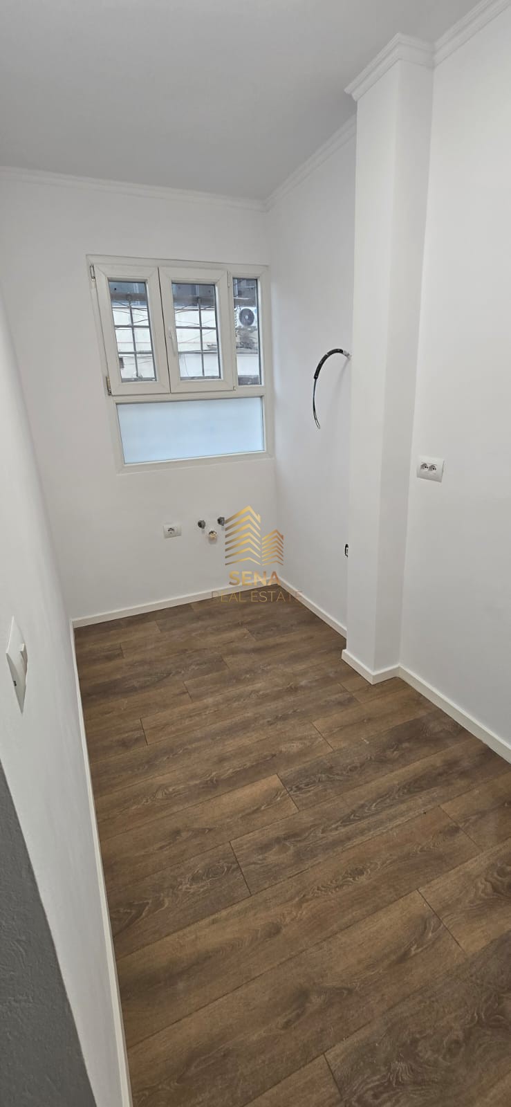 Shitet,Ambient biznesi – Dyqan, Bulevardi i Ri, 336.000 Euro