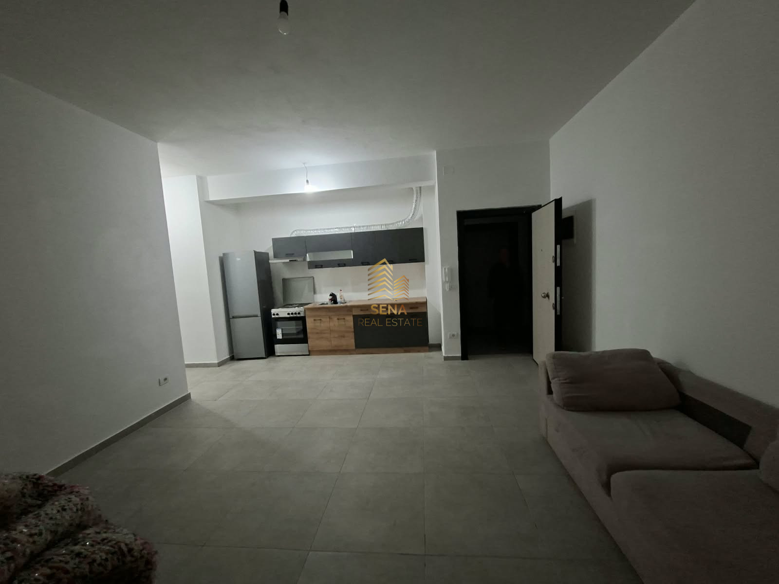 Qira, Apartament 2+1+Blk, 5 Maji, 45.000 Leke/muaj