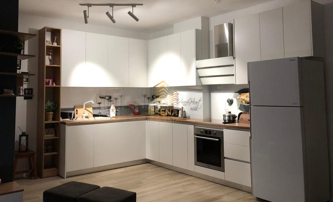 Shitet Apartament 2+1+2+blk+Post Parkimi, Inxhinieria e Ndertimit , 299.000 Euro