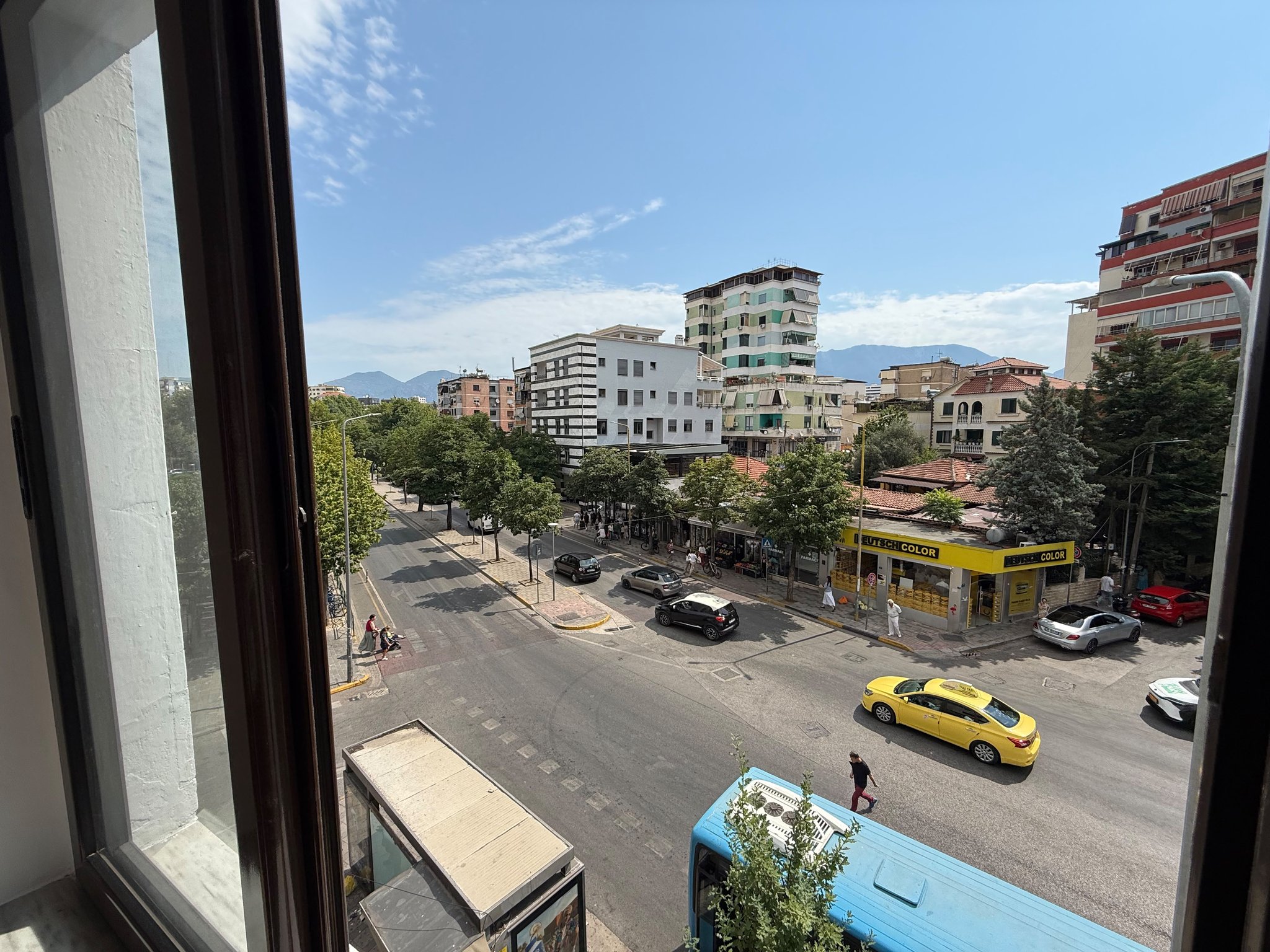 Qira, Ambient Biznesi 3+1+2blk, Rruga e Elbasanit, 800 Euro/muaj Neto