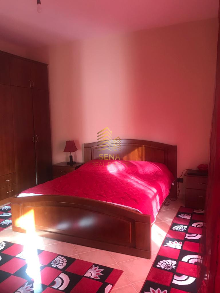 Shitet,Vile 2- Kateshe ,Porcelan, 250 000 Euro