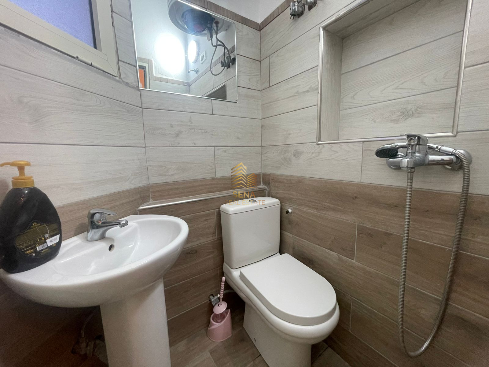 Qira, Garsoniere, Siri Kodra, 33.000 Lek/muaj
