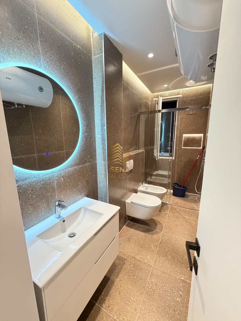 Shitet, Apartament 2+1+blk,Ali Demi-Prane Rrethit te Shkozes,18.300,000Leke