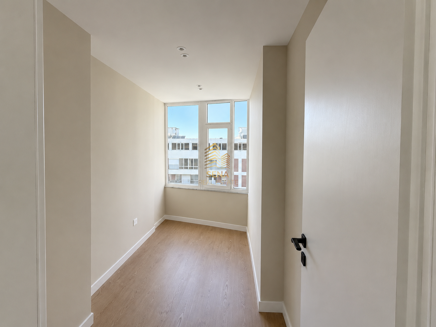 Shitet Apartament 1+1+Studio+Blk, Kompleksi Usluga – Ish Stacioni i Trenit, 190.800 Euro