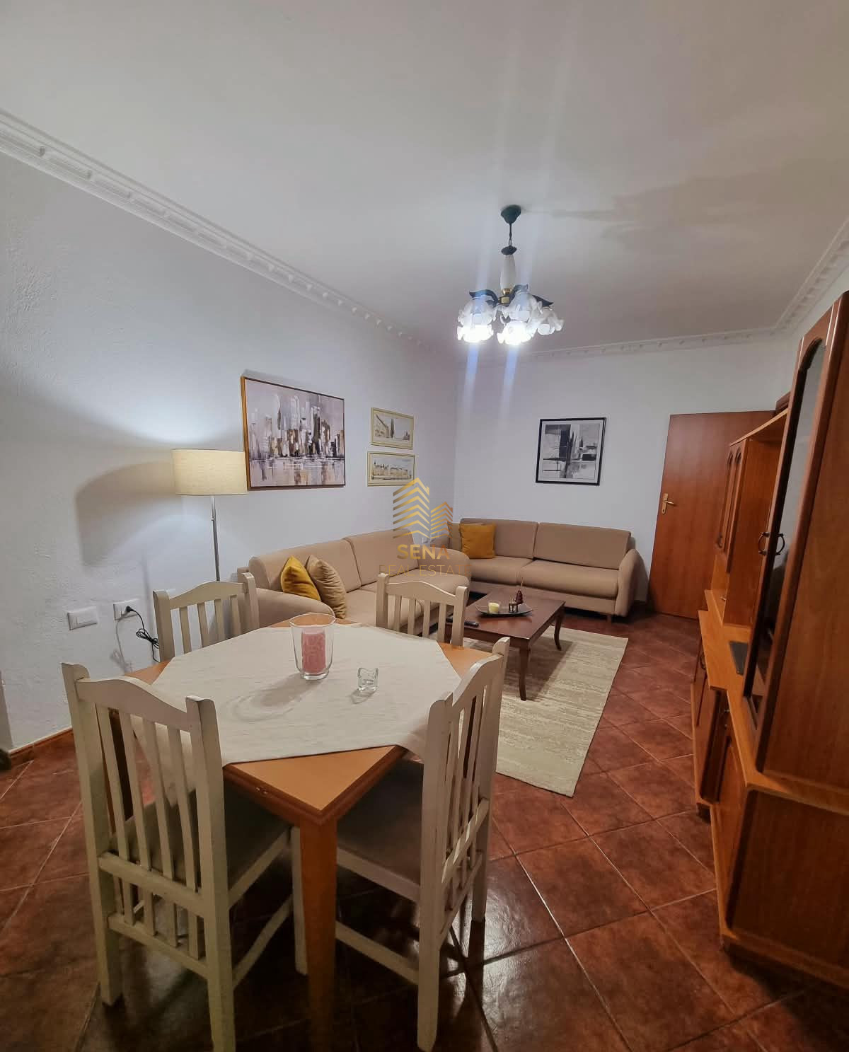 Qira, Apartament 2+1+Kuzhine e vecuar+blk, Prane Liceut – Rruga e Elbasanit, 65.000 Leke/muaj