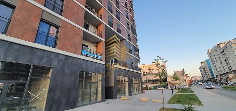Qira, Ambient Biznesi 60m², Astir – Kompleksi Jolla, 600 Euro/muaj