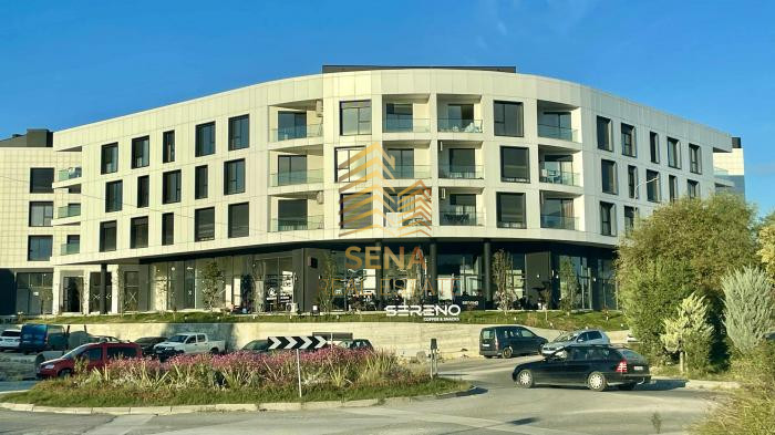 Qira, Ambient Biznesi,Open Space,Liqeni I Thate,320,000Leke