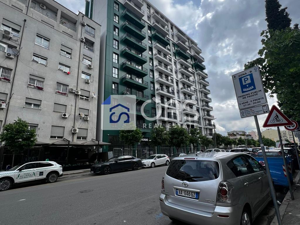 Shitet apartament 3+1 Ne Porcelan