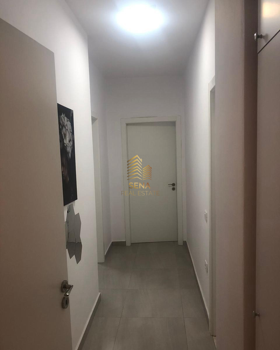 Shitet, Apartament 3+1+2+Blk, Rruga e Dibres, 273,000 Euro
