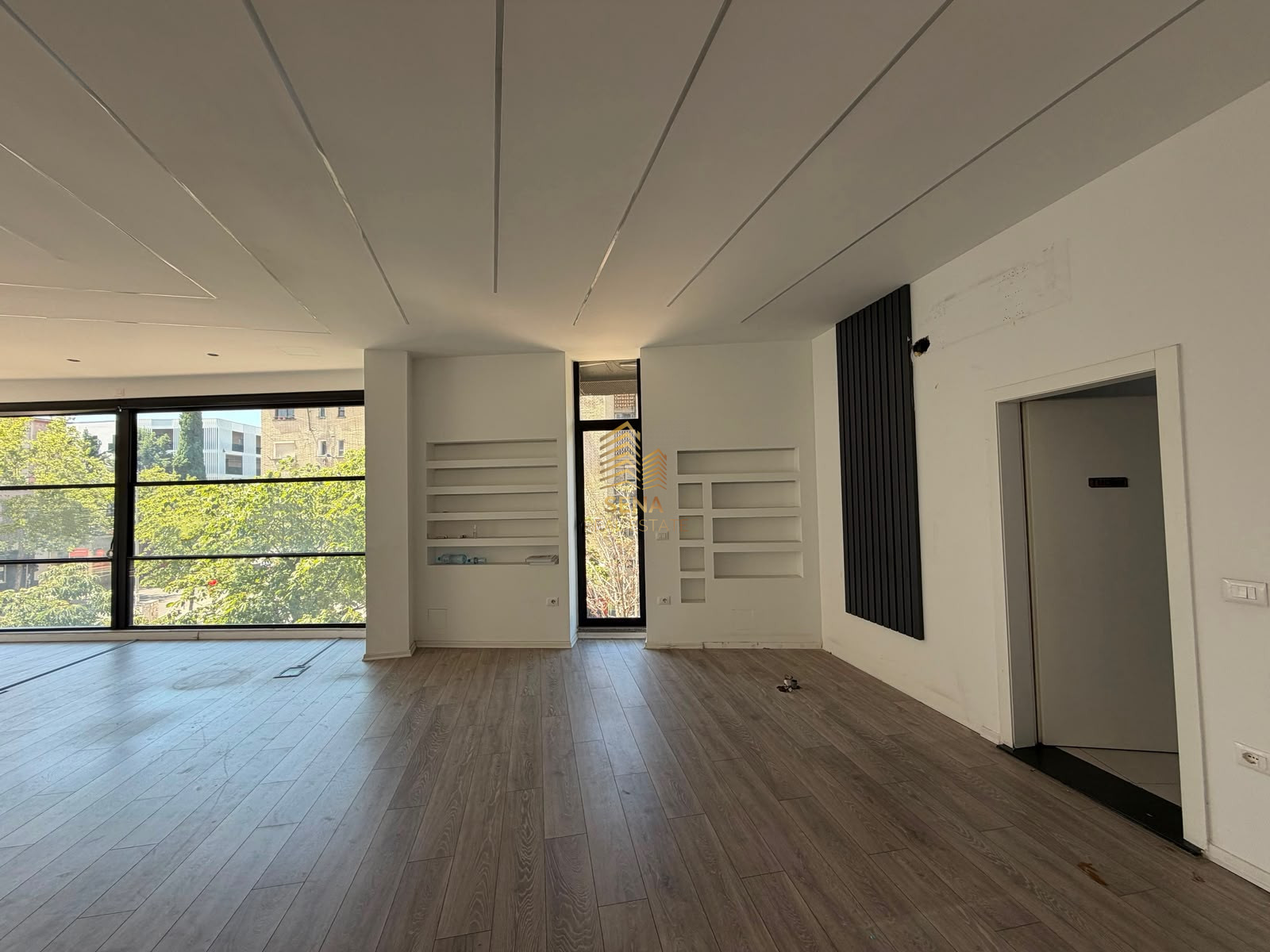 Qira, Ambient Biznesi, Porcelan, 1400 Euro/muaj Neto