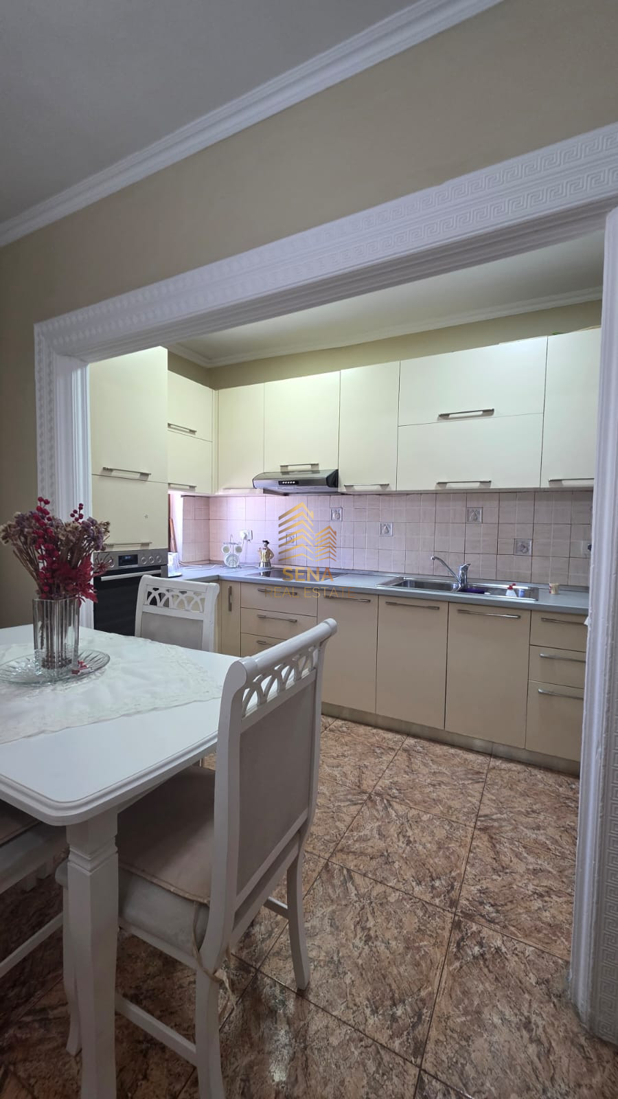Qira, Apartament 2+1, Xhamllik, 60.000 Leke/muaj
