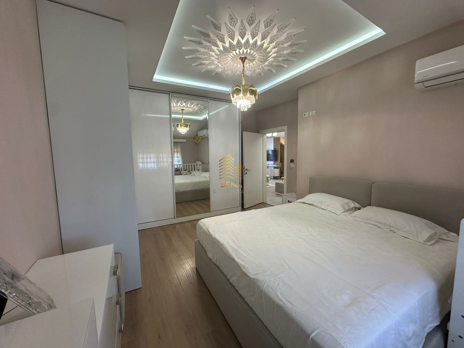 Qira, Apartament 2+1+Verande,Xhamllik,65.000 Leke/muaj