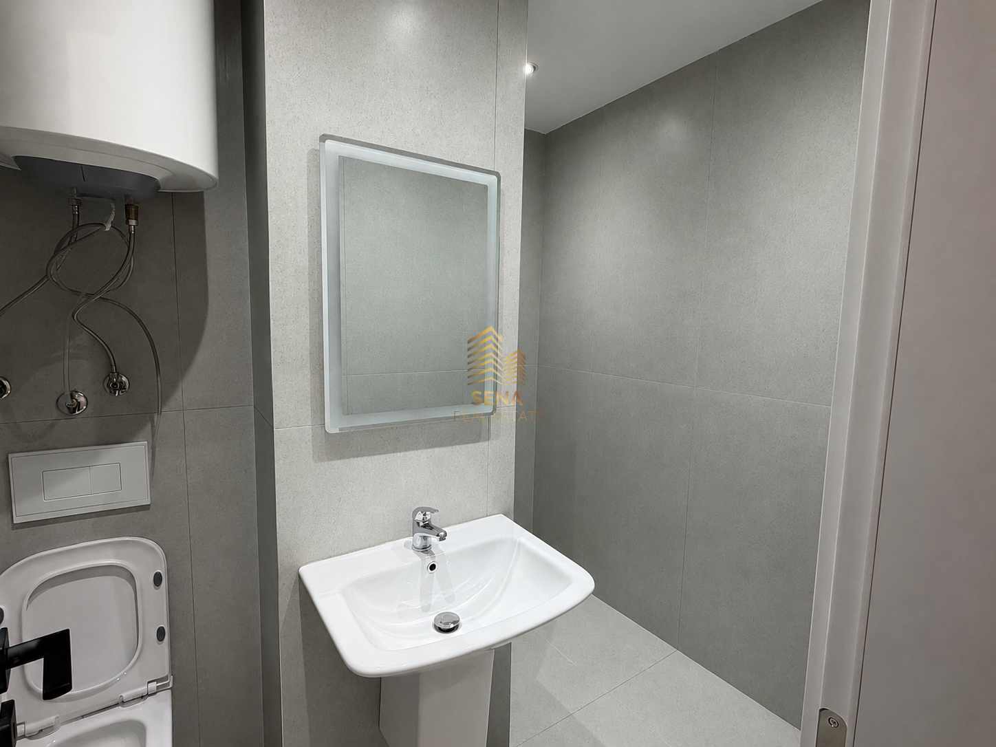 Shitet Apartament 1+1+Studio+Blk, Kompleksi Usluga – Ish Stacioni i Trenit, 190.800 Euro