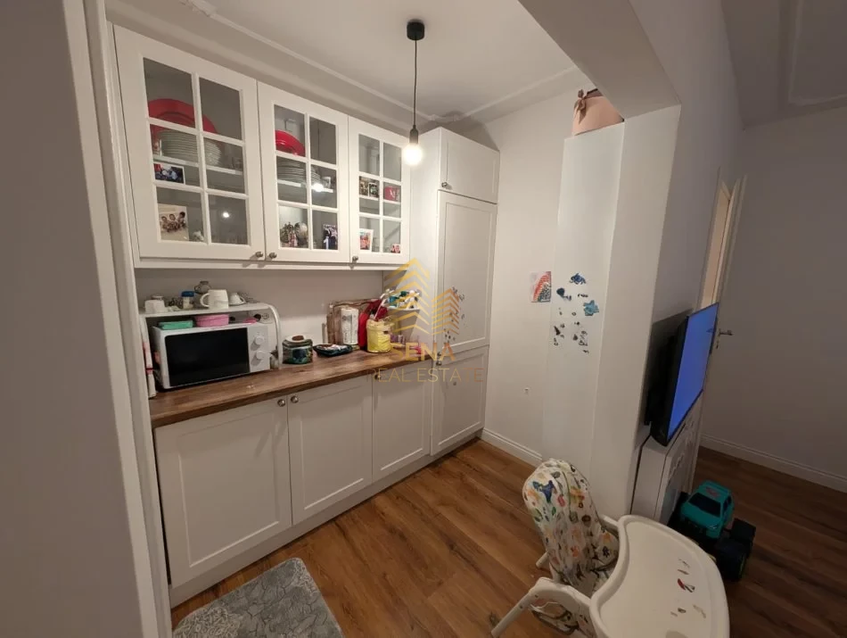 Shitet, Apartament 2+1, Rruga e Kavajes, 16.000.000 Leke