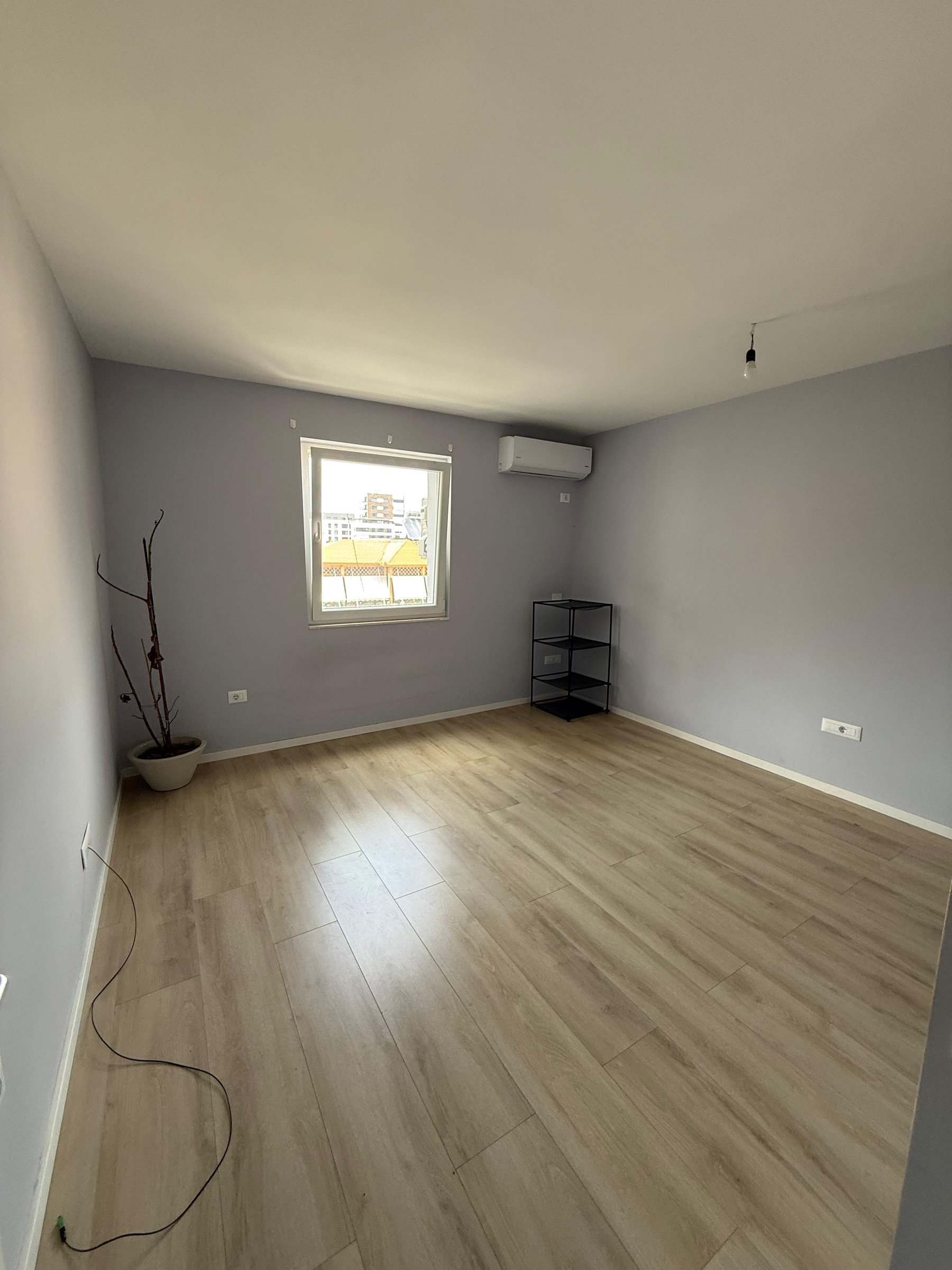 Qira, Apartament 2+1+BLK, Bosh, Pazari i Ri, 60.000 Leke